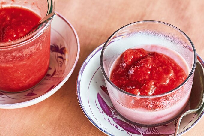 真っ赤なイチゴプリン