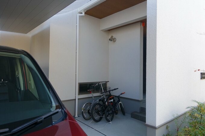 筆者の家の自転車置き場