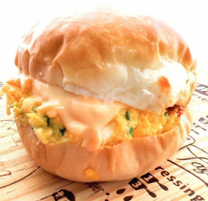 とろとろTAMAGOバーガー