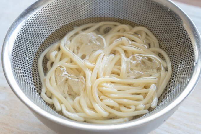 うどんを冷やす