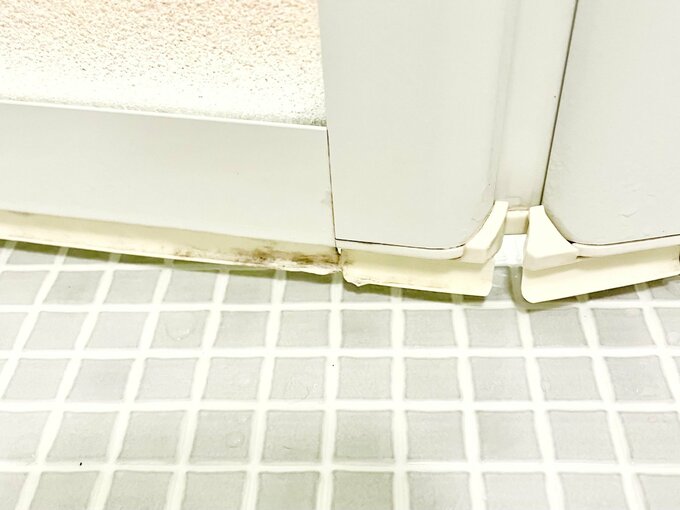 お風呂場のカビ