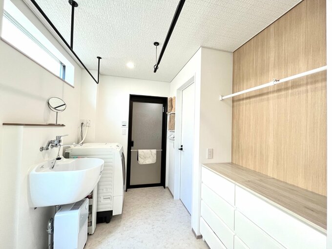 ランドリールームと脱衣所