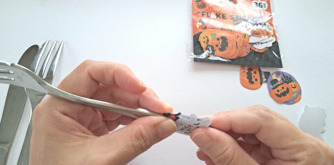 フォークの背に