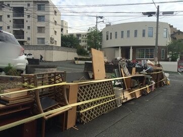 いたるところにゴミの山！熊本地震で報道されない、現地の主婦がリアルに困っていること