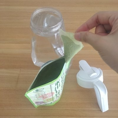 水出し用の緑茶のティーバッグ