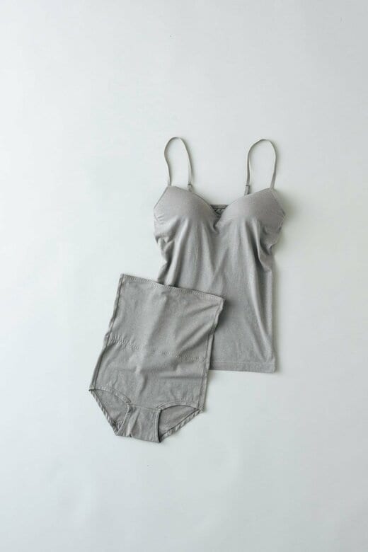 グレーアンダーウェア画像