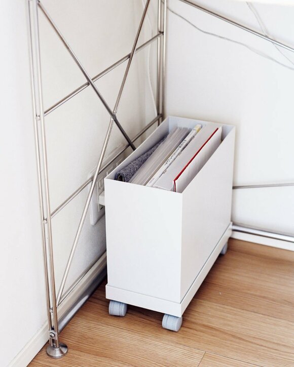 白ボックスに入った書類