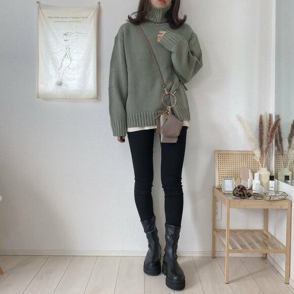 スキニーパンツ合わせですっきりコーデ