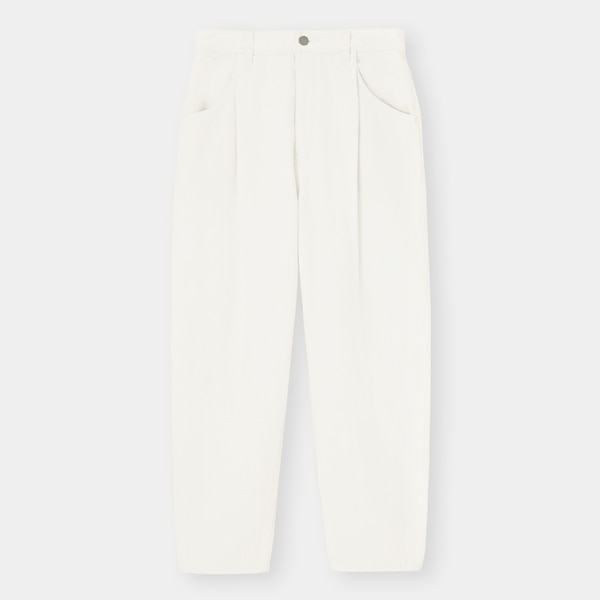 スラウチテーパードジーンズ