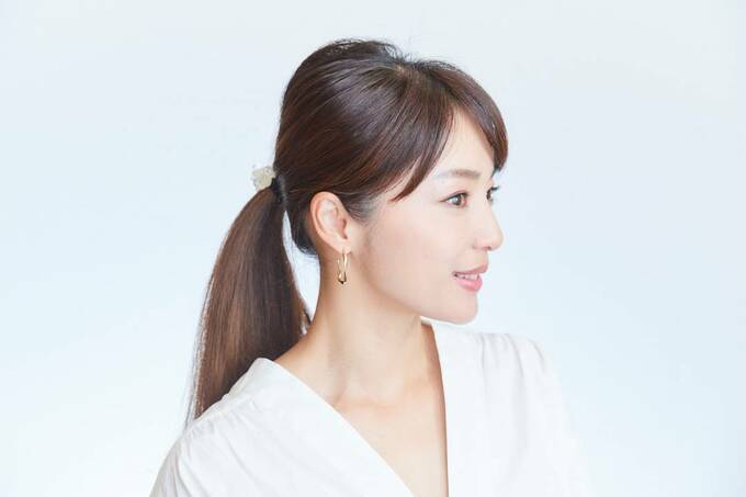 意外と知らないヘアアクセの使い方 ゴム隠し で格段おしゃれに Esseonline エッセ オンライン