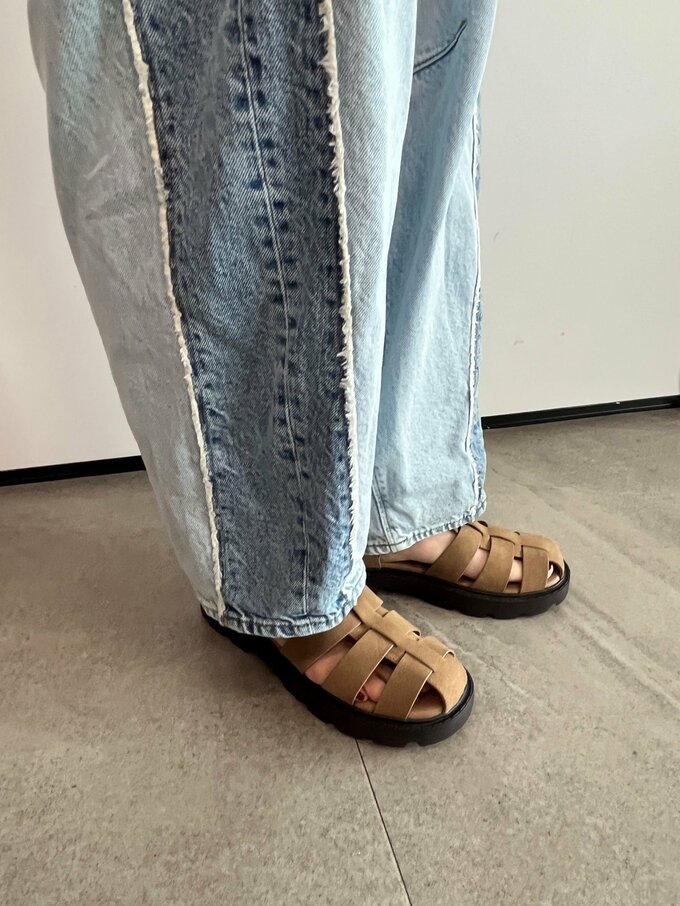 GU　グルカサンダル＋E 