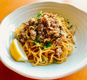 ゴマ油の風味でペロリ！「サバとニラのからめ麺」は夏の無敵時短メシ