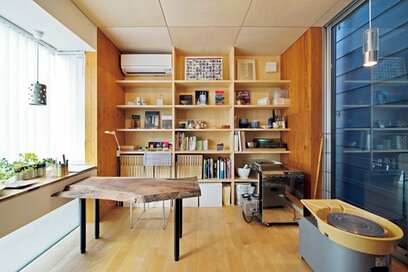 【注文住宅事例】細長い敷地に建つ、陶芸アトリエのある“職住一体”の家