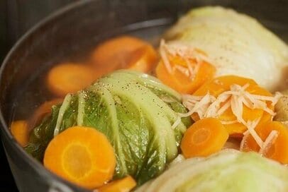 タサン志麻さんの「白菜」をおいしく食べきるコツ。定番の煮込みも味がしみしみに