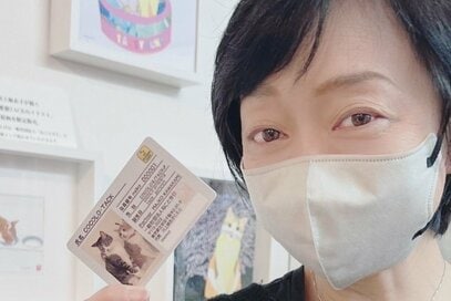 川上麻衣子さん57歳。猫を介して気づいた「がんばりすぎない」人間関係のヒント