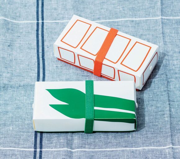 ランチボックス二つ