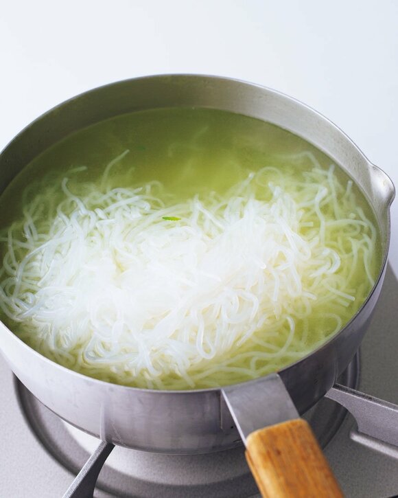 お鍋にしらたき