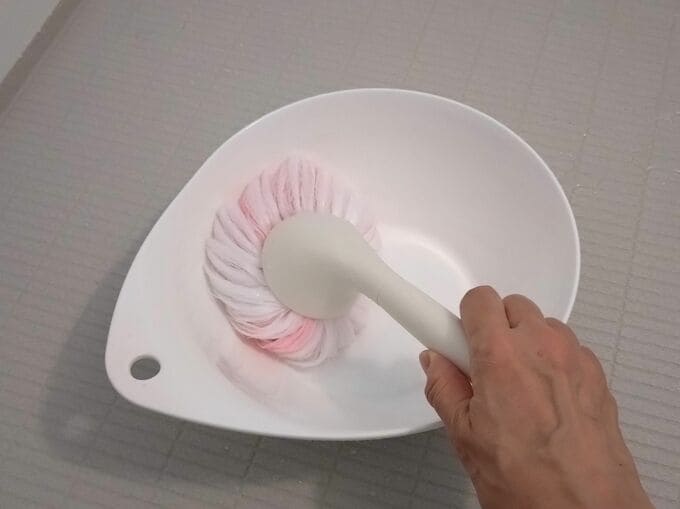 柄から外せば小物洗いもラク