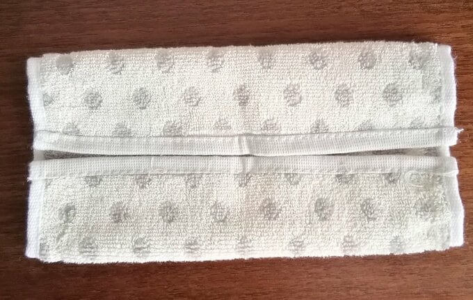 折られたハンカチ