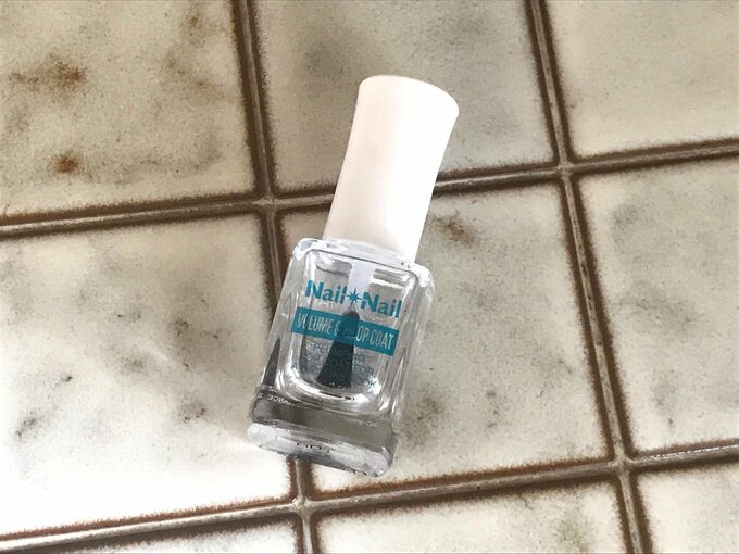 「ネイルネイル」の「ボリュームジェルトップコート N」(10mL 990円)