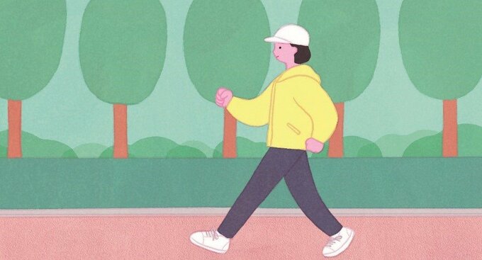 ウォーキングをする女性