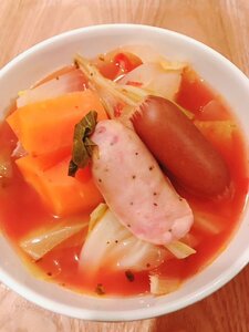 2種のボリューム満点ソーセージを入れたポトフ