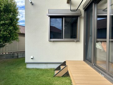 樹脂製の「ウッドデッキ」を8年間使ってみた結果。汚れに強くて快適、しかしデメリットも