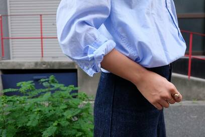 動画でよくわかる！即おしゃれに見える“腕まくり”のコツ