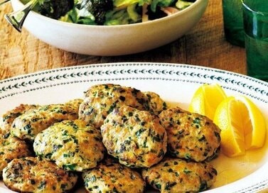 豆腐でつくる「塩つくね」が主役の糖質オフ献立。やわらか食感がたまらない