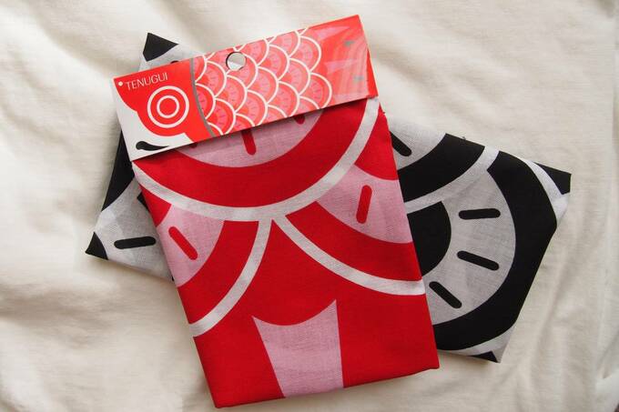 赤と黒の手ぬぐい