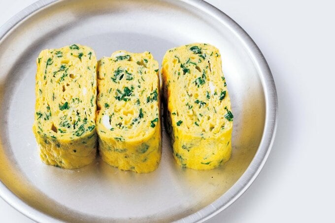 パセリと粉チーズの卵焼き