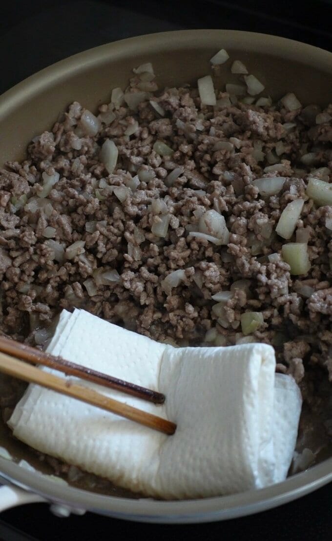 ペーパーで吸い取る