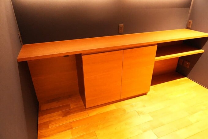 造作した収納棚