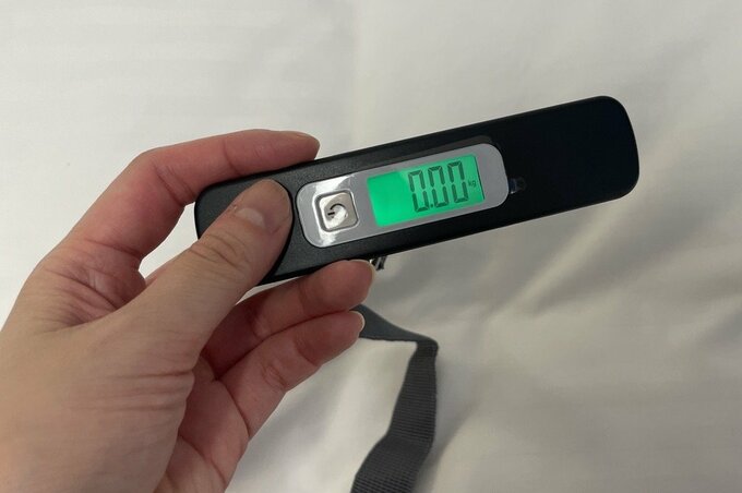 キャンドゥで買った「ラゲッジスケール」(550円)」