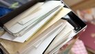 年末を待たずに「書類が片付く」4つのルール。残す紙はバインダー5冊まで、封筒はその場で捨てる