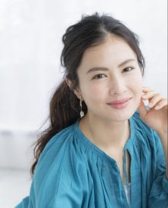 不器用さんでも、ゴム1本で再現できる!好感度の高いヘアアレンジ術