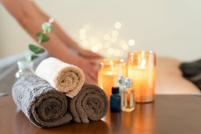 50代「自分ファースト」な夜の過ごし方3つ。18時以降のショッピング、ひとり時間を楽しむ