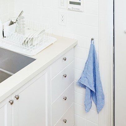 洗いカゴやふきんも白＆青