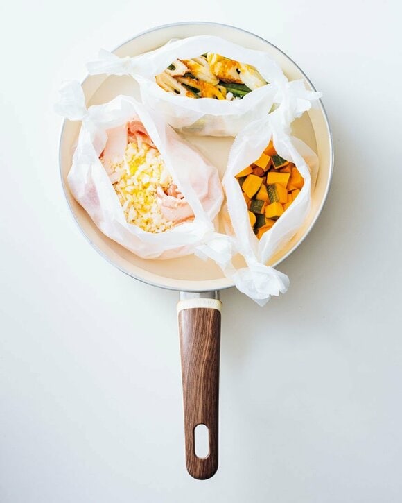 フライパンにカボチャなど