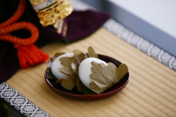 ちまき・柏餅、赤飯などを食べる