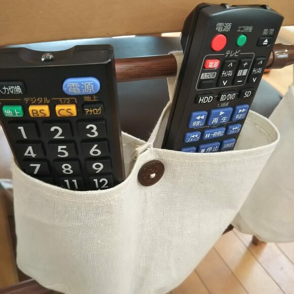 100円ショップのウォールポケット