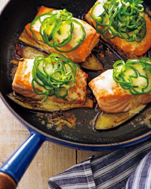 サーモンのフライパン焼き