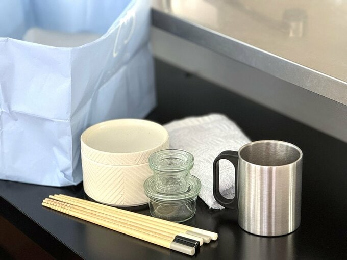 使わないコップや箸たち