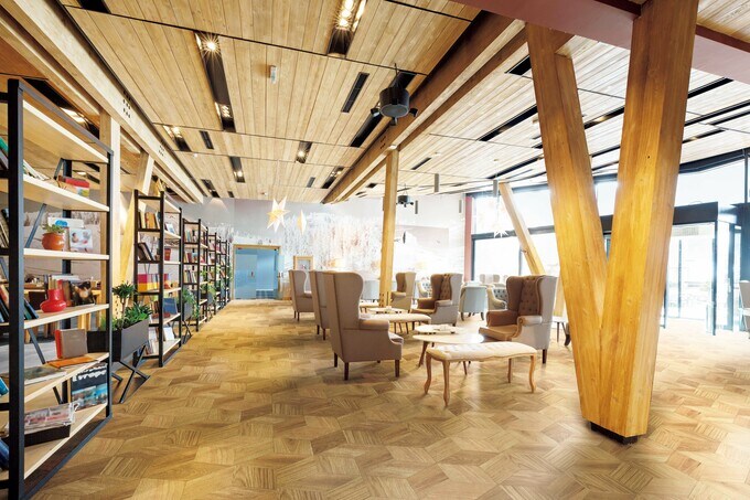 アドヴァン「プレミアムフローリング オークヘキサ」