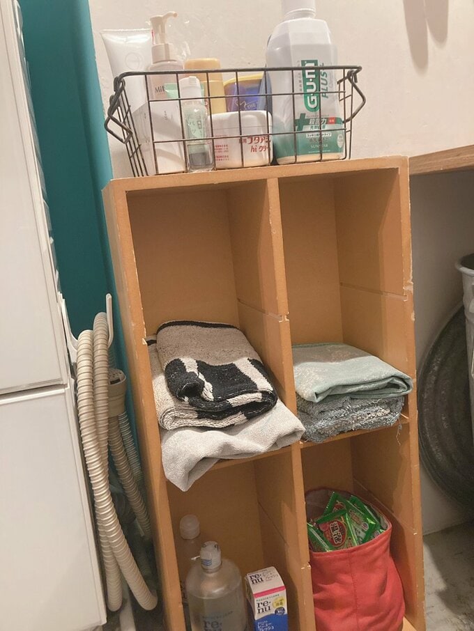 無印良品のパルプボードボックスにタオルや小物収納