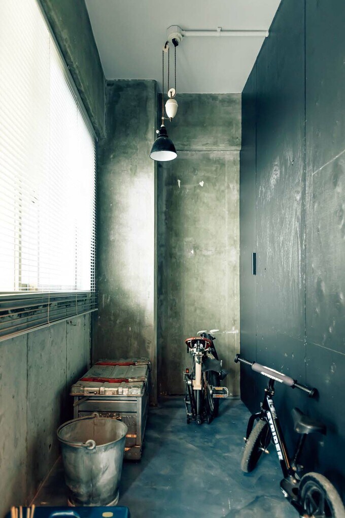 ほどよく光が届く玄関土間