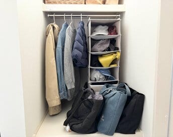 洗面所の隣にファミリークローゼットを設置して後悔…住んでわかった「思わぬ落とし穴」4つ