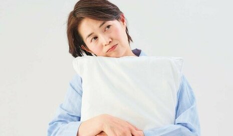 40代50代の「睡眠チェックリスト」。布団に入って即寝落ちは睡眠不足？