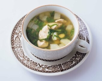 カブとササミの低糖質コンソメスープ。おかずにプラスして温活にも