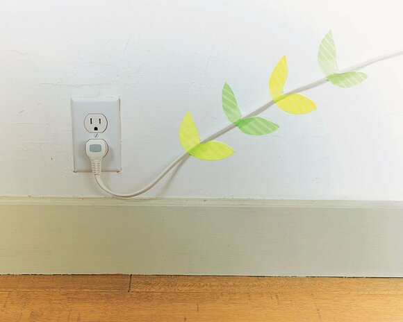 壁に沿わせたコードをはってウォールデコ風に